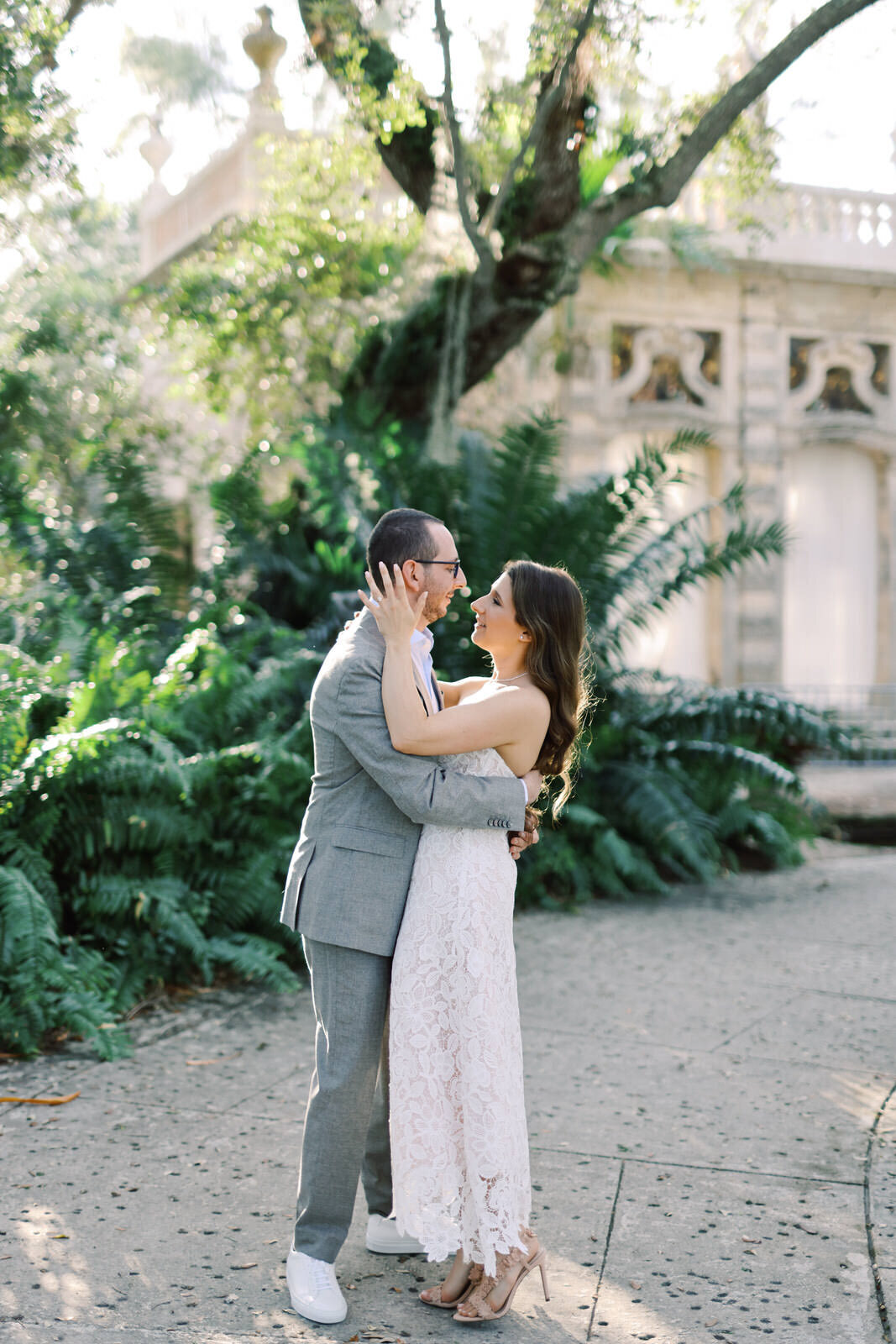 A Stylish and Chic Engagement Session at Vizcaya Museum in Miami Florida 12