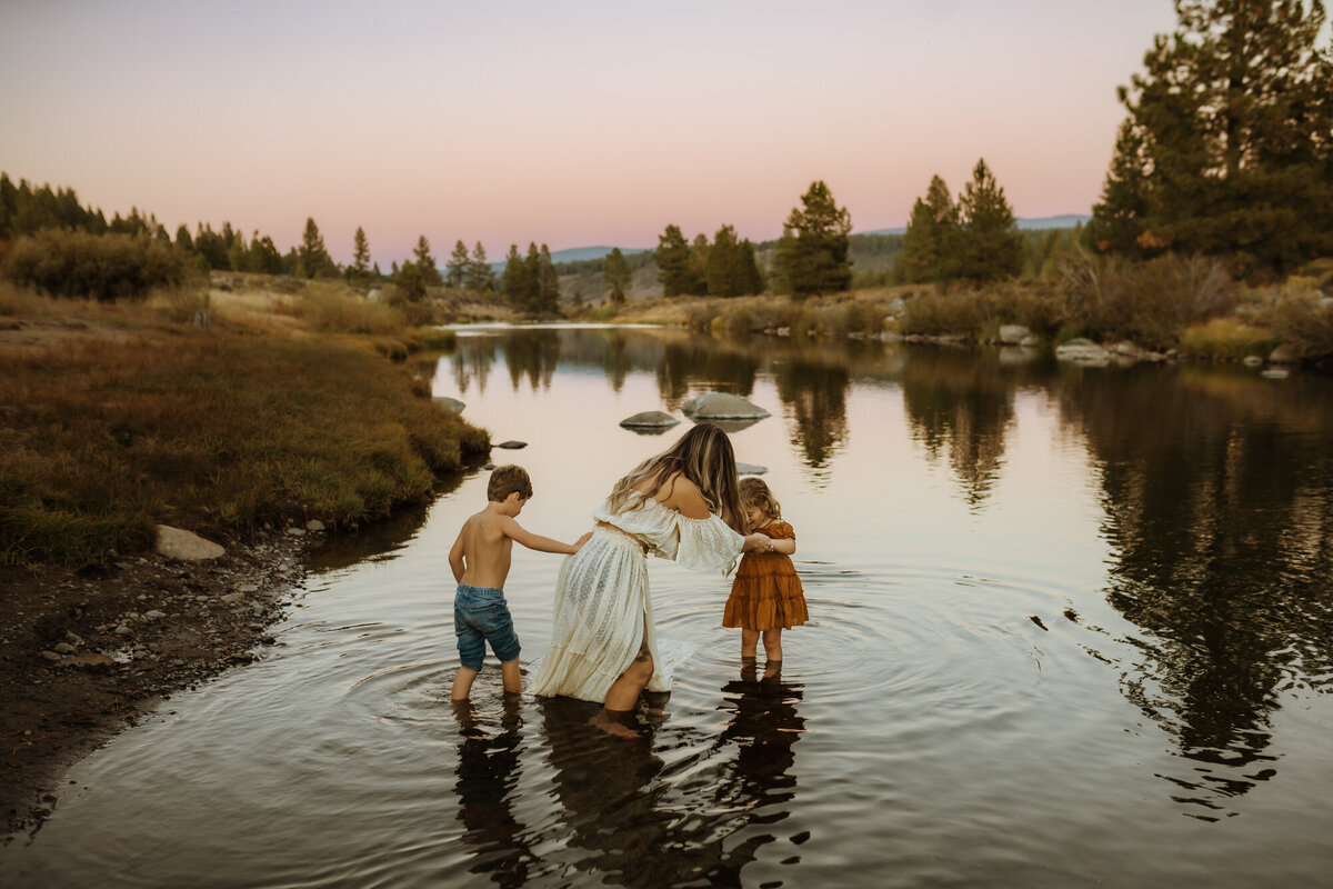 Lake Family-Photographer-55