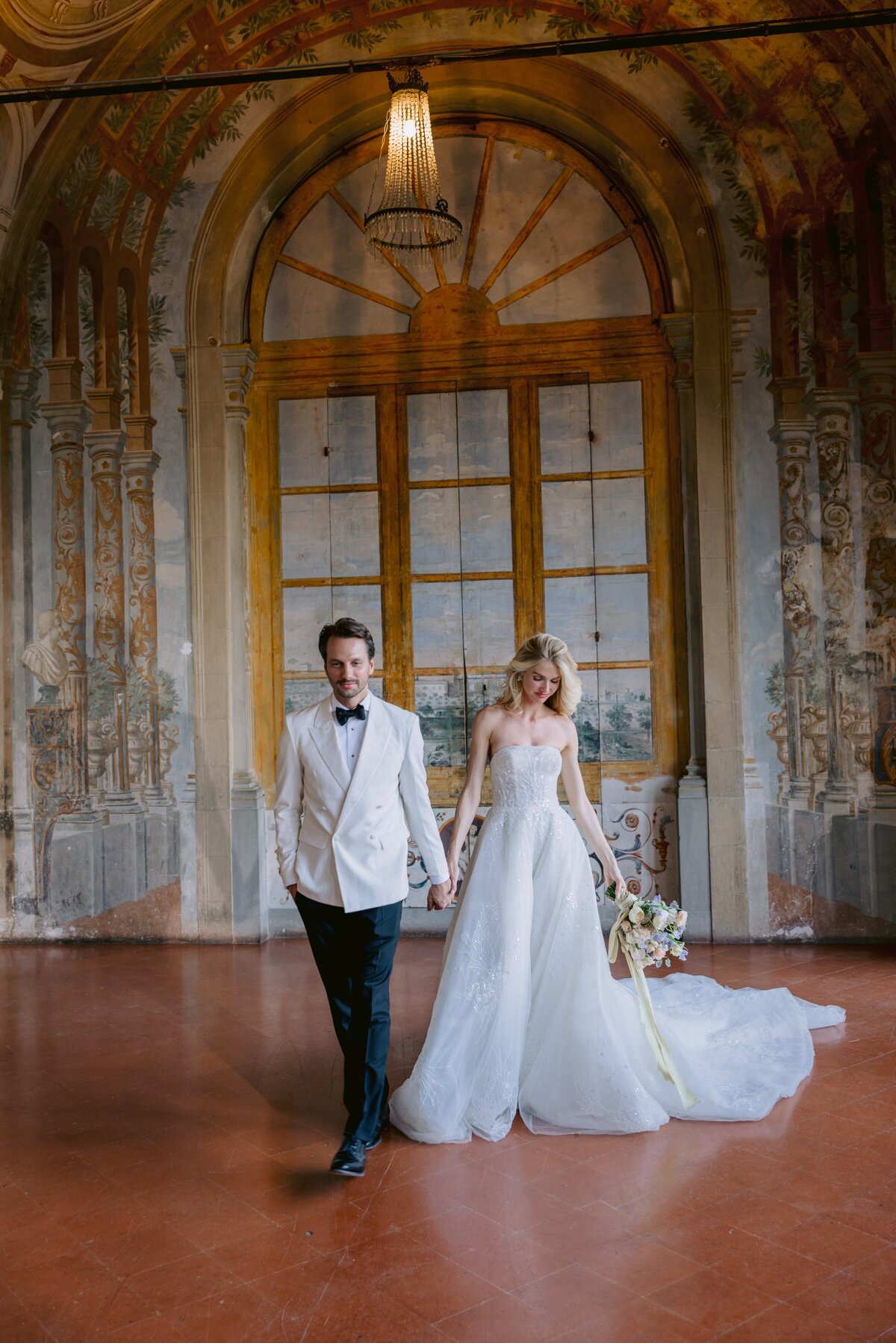 villa-corsini-florence-italy-wedding-larisa-shorina-destination-luxury-photography-434-min