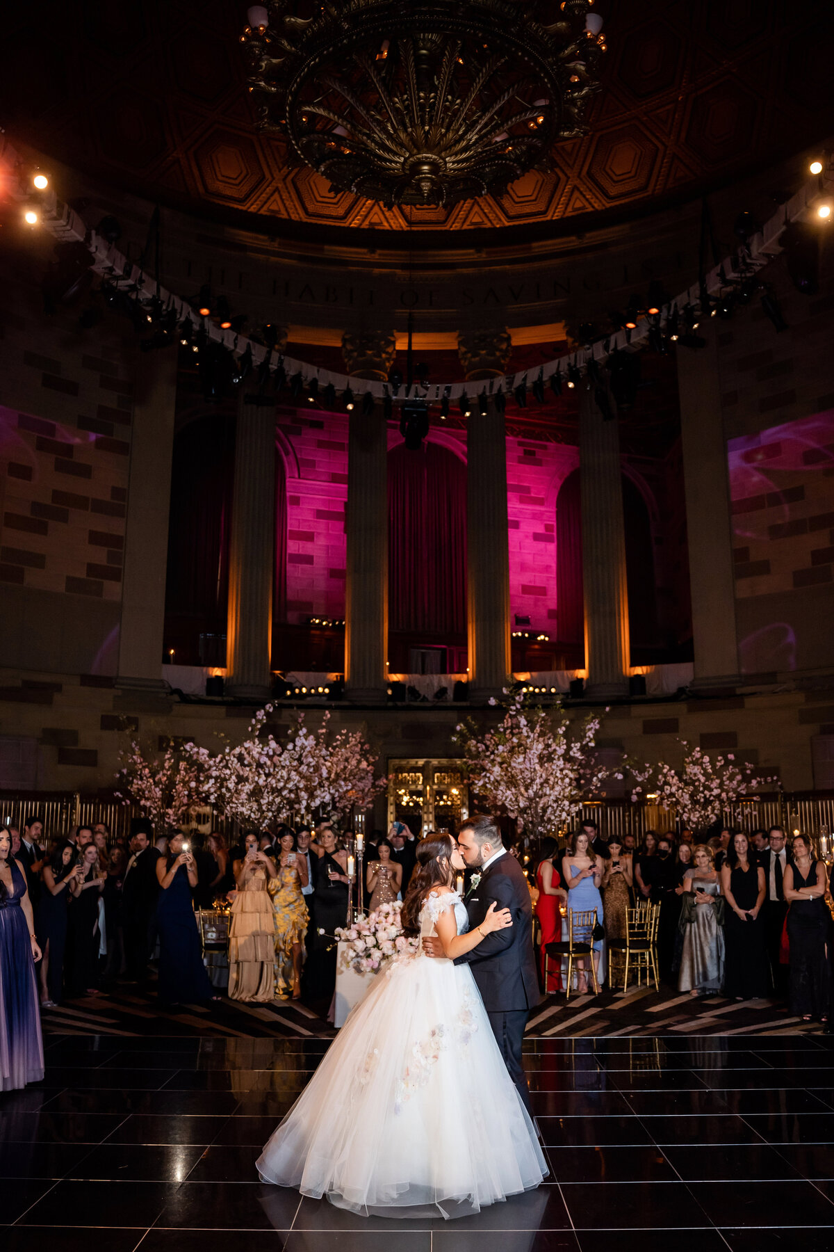 emma-cleary-new-york-nyc-wedding-photographer-videographer-venue-gotham-hall-19