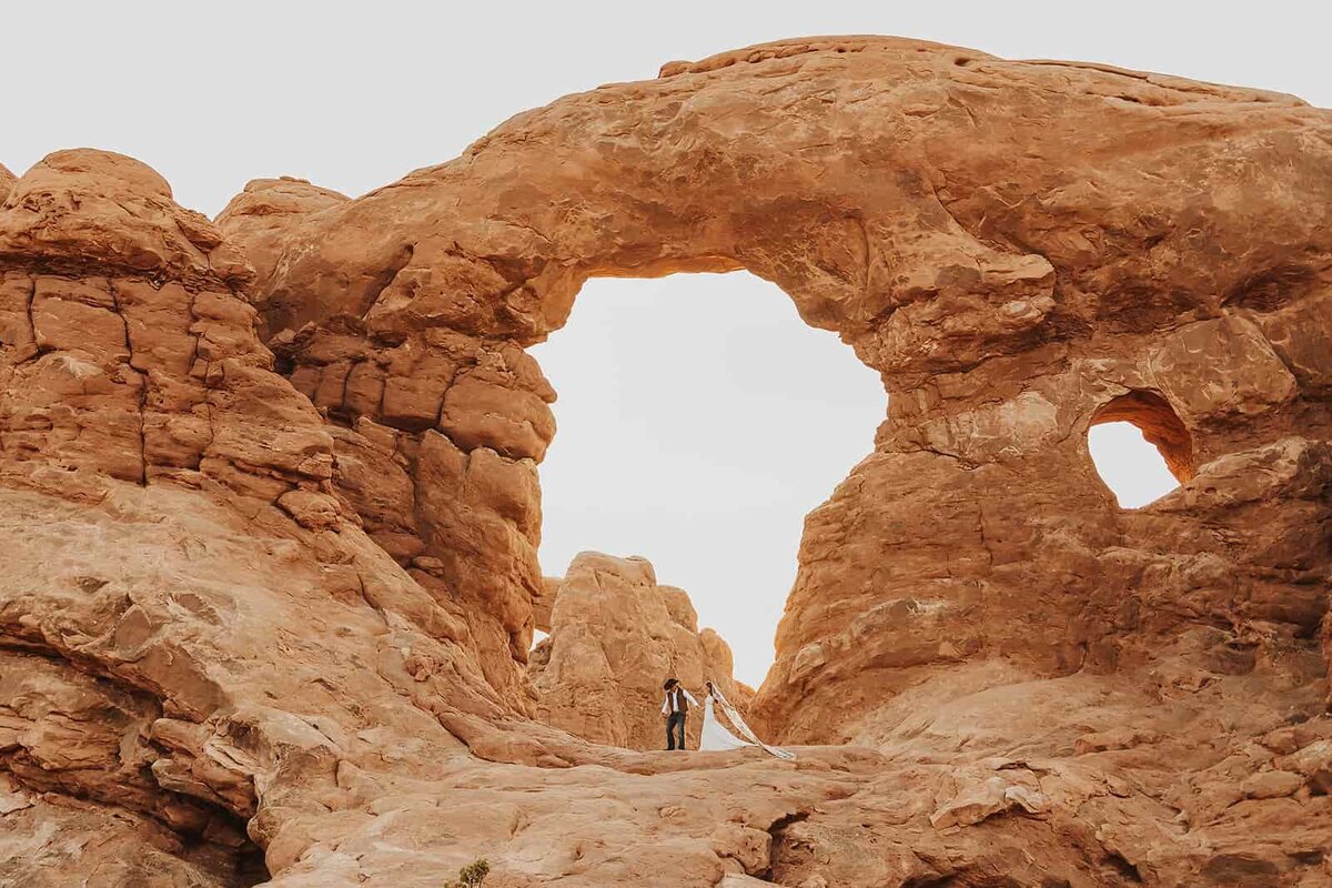 moab-elopement-rock-formation