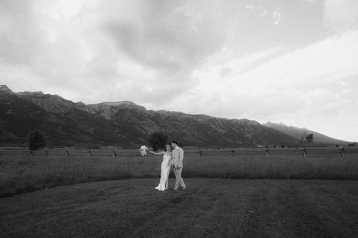 snake-river-ranch-wedding_2401