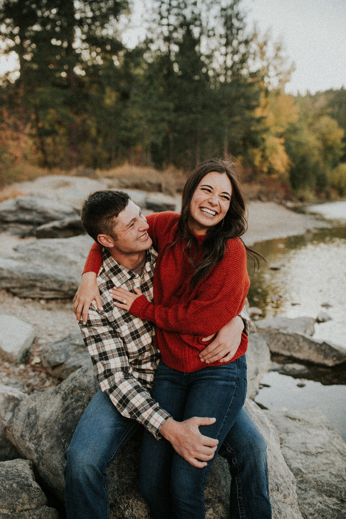 engagement-session-lake-and-forest-montana-25