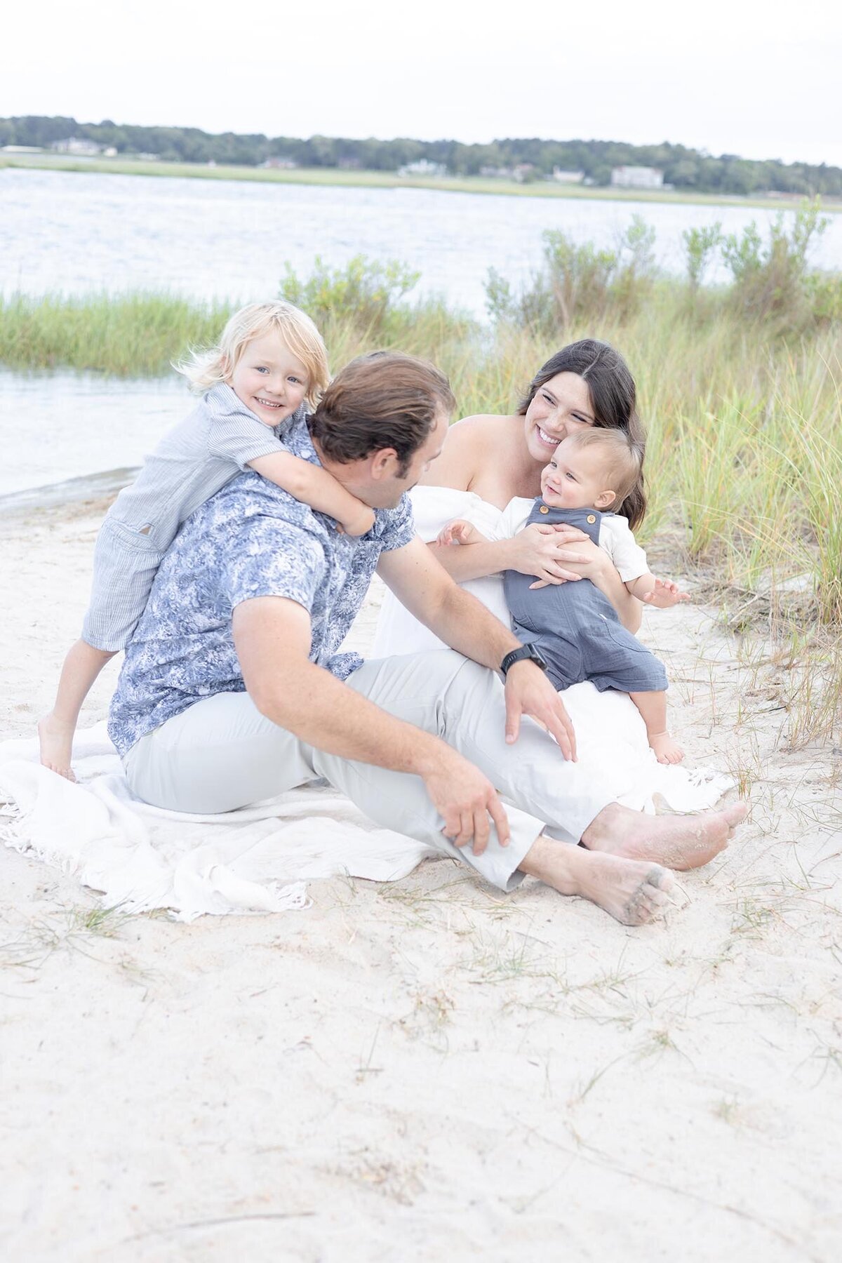 Williamsburg-Family-Photographer-Mary-Eleanor-Photography-008