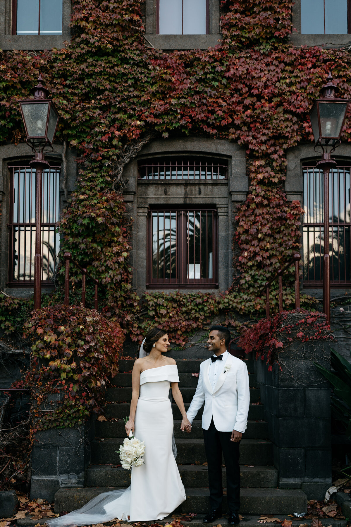 Courtney Laura Photography_ The Carousel Albert Park_ Melbourne City Wedding Photographer_ Viji and Lana-569