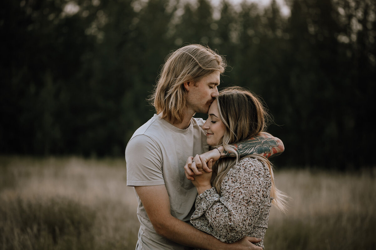 Edmonton_engagement_photographer (11)