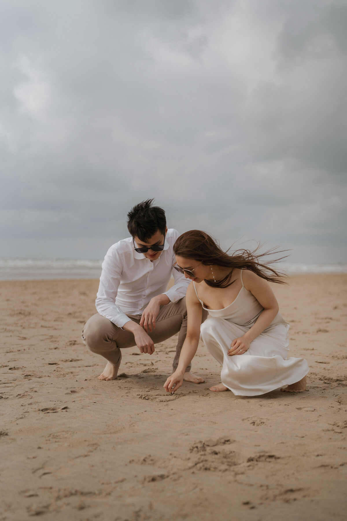 engagement-couple-photoshoot-amsterdam-couple-photographer-amsterdam-inhosuecapture-1-7