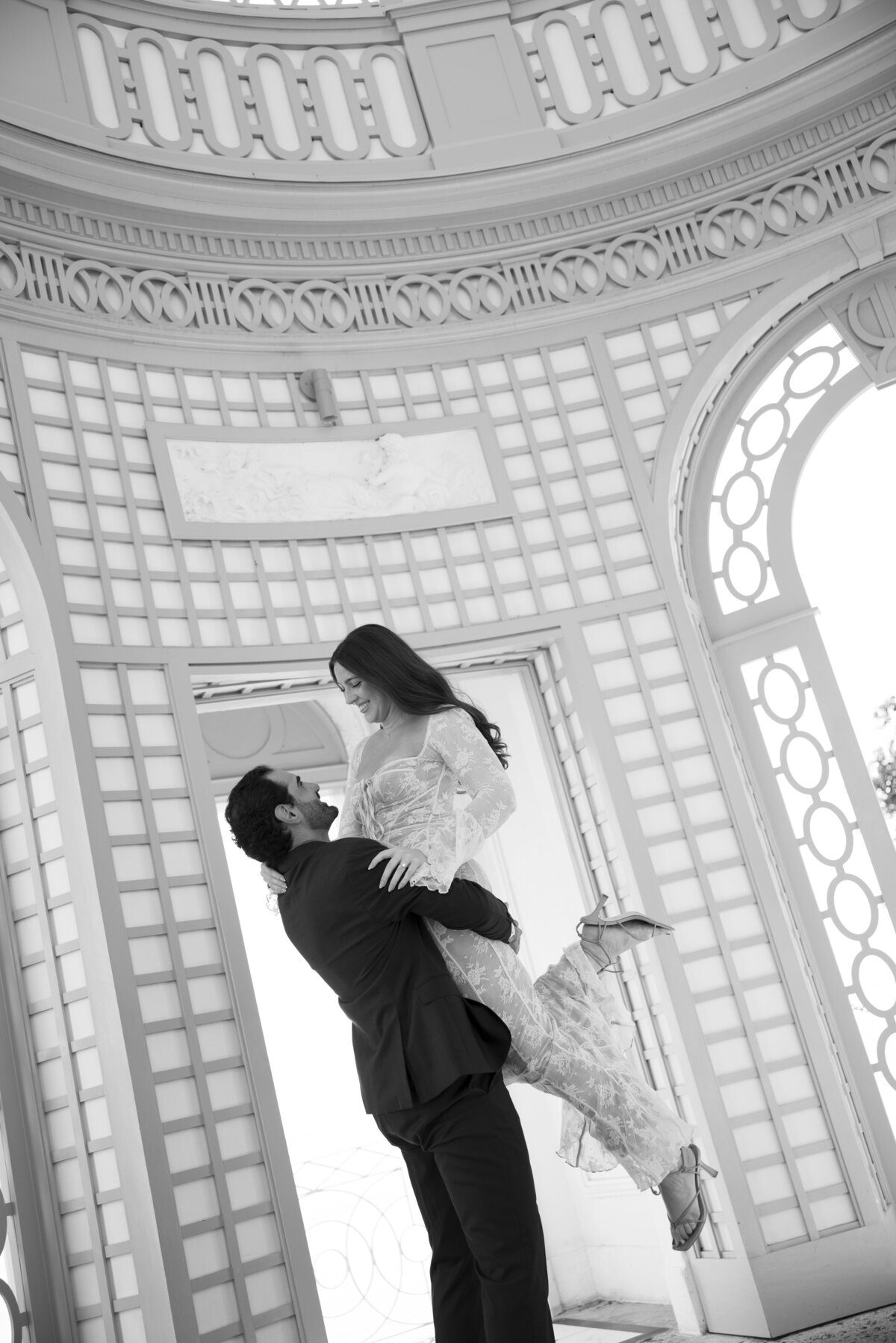 Alex-Dom-Vizcaya-Engagement-Session-Alexandra-Masihy-Photography-4