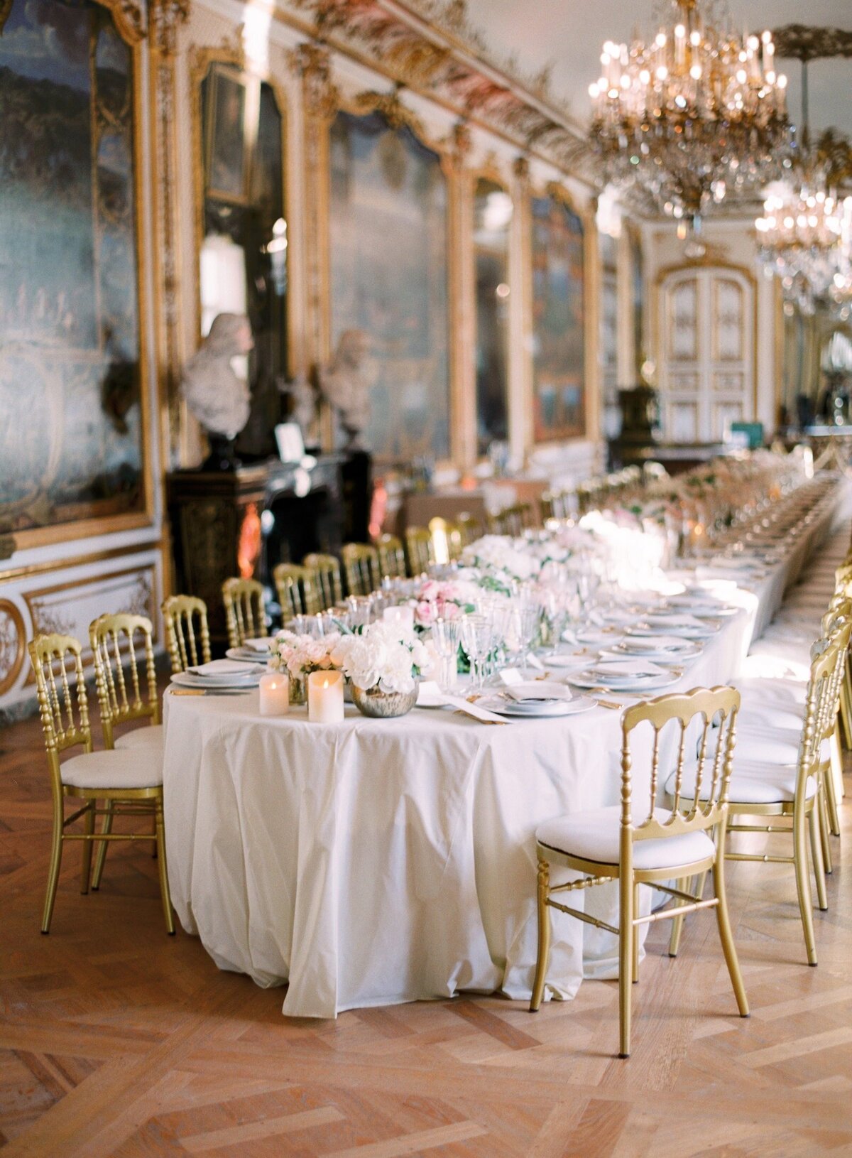 chateau-de-chantilly-luxury-wedding-phototographer-in-paris (55 of 59)