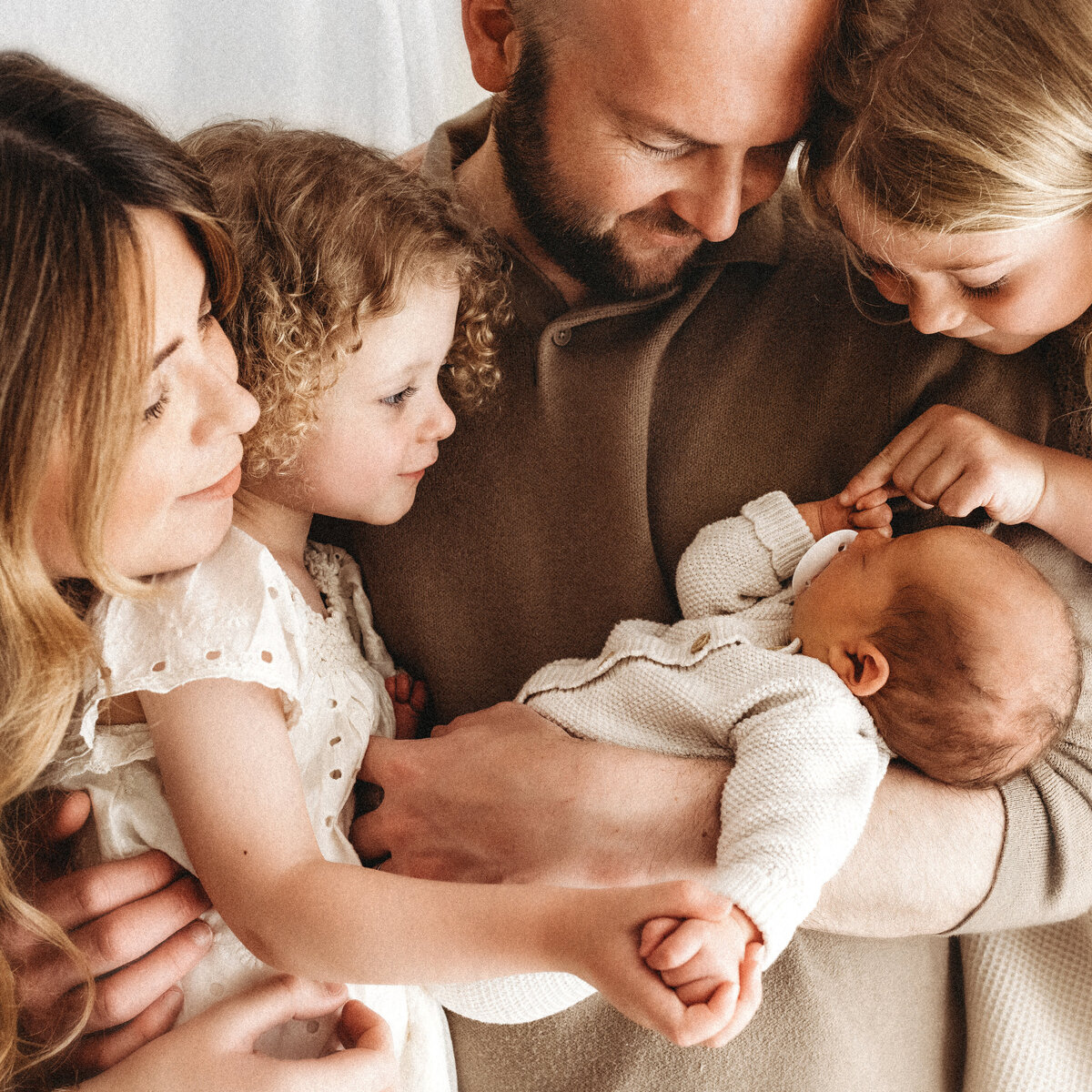 LittleWhitePhotography-Newborn-14