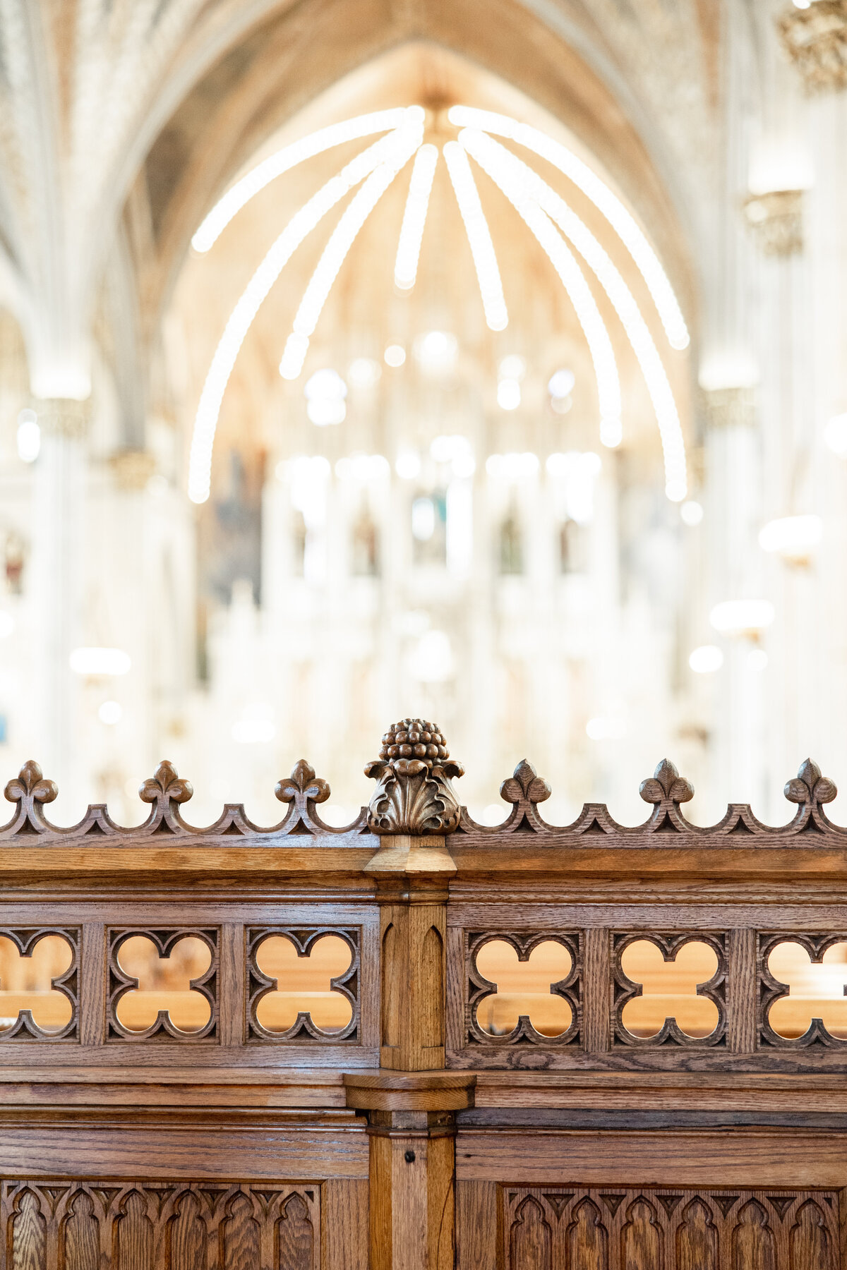 detroit-downtown-wedding-michigan-bride-groom-sweetest-heart-of-mary-church13