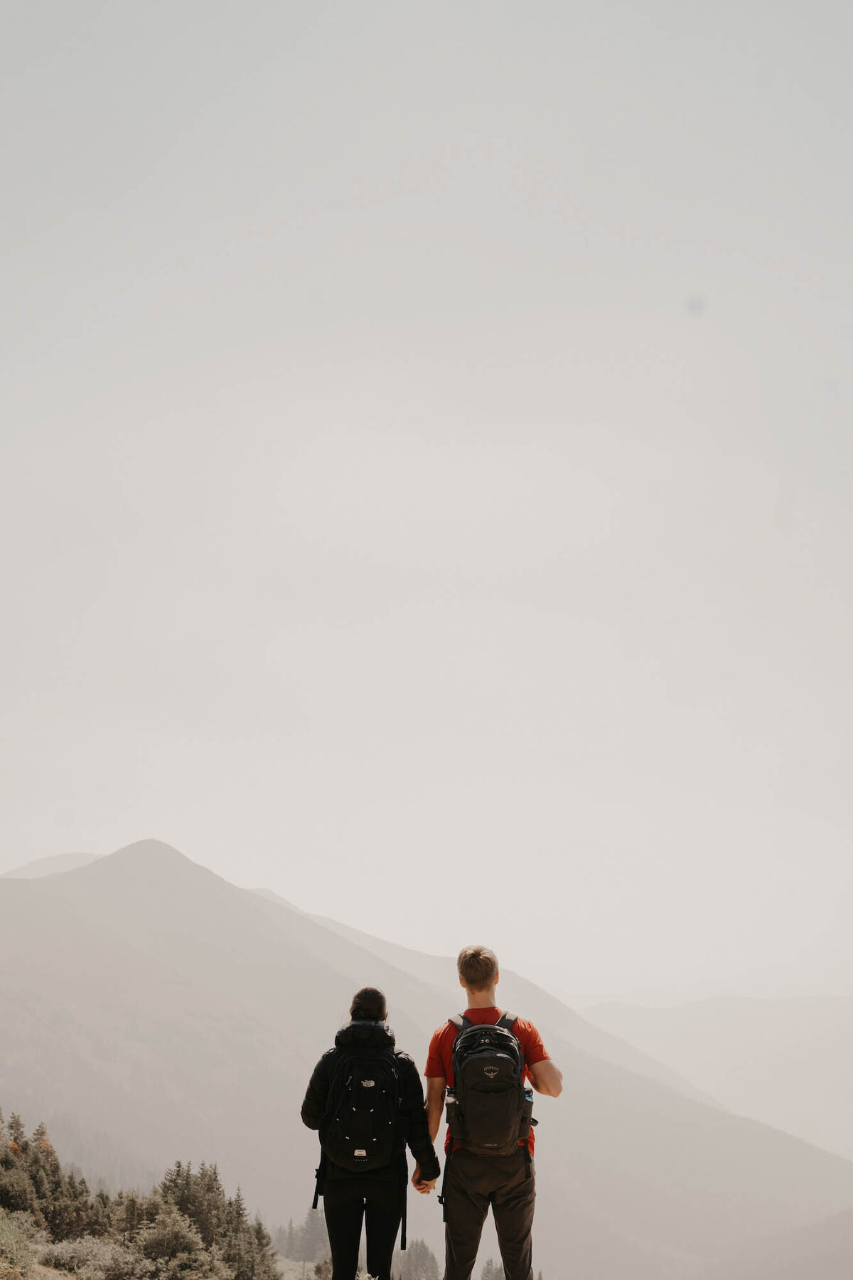 andres-molina-knkb0mCjO1s-unsplash