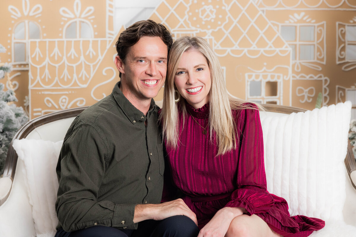 2025HolidayMinis_HundredsofMoments_Promo-3