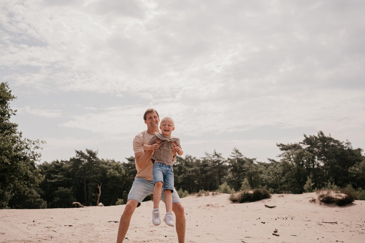 liefdevolle-gezinsfotografie-laren-duinen-leukfotografie (43 van 114)