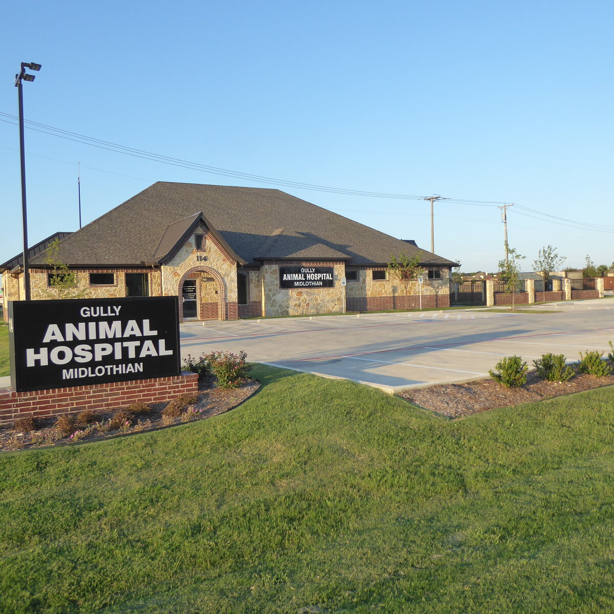 Gully Animal Hospital - Midlothian