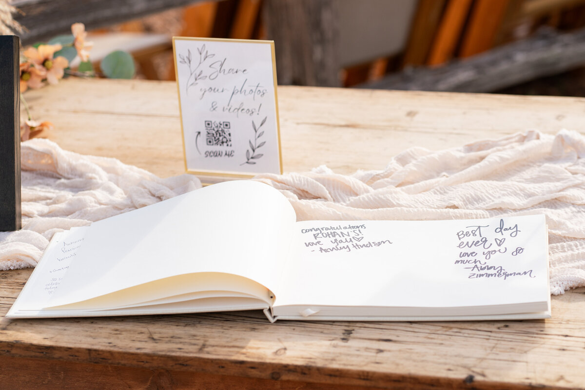 Details of South Austin Texas Outdoor Wedding