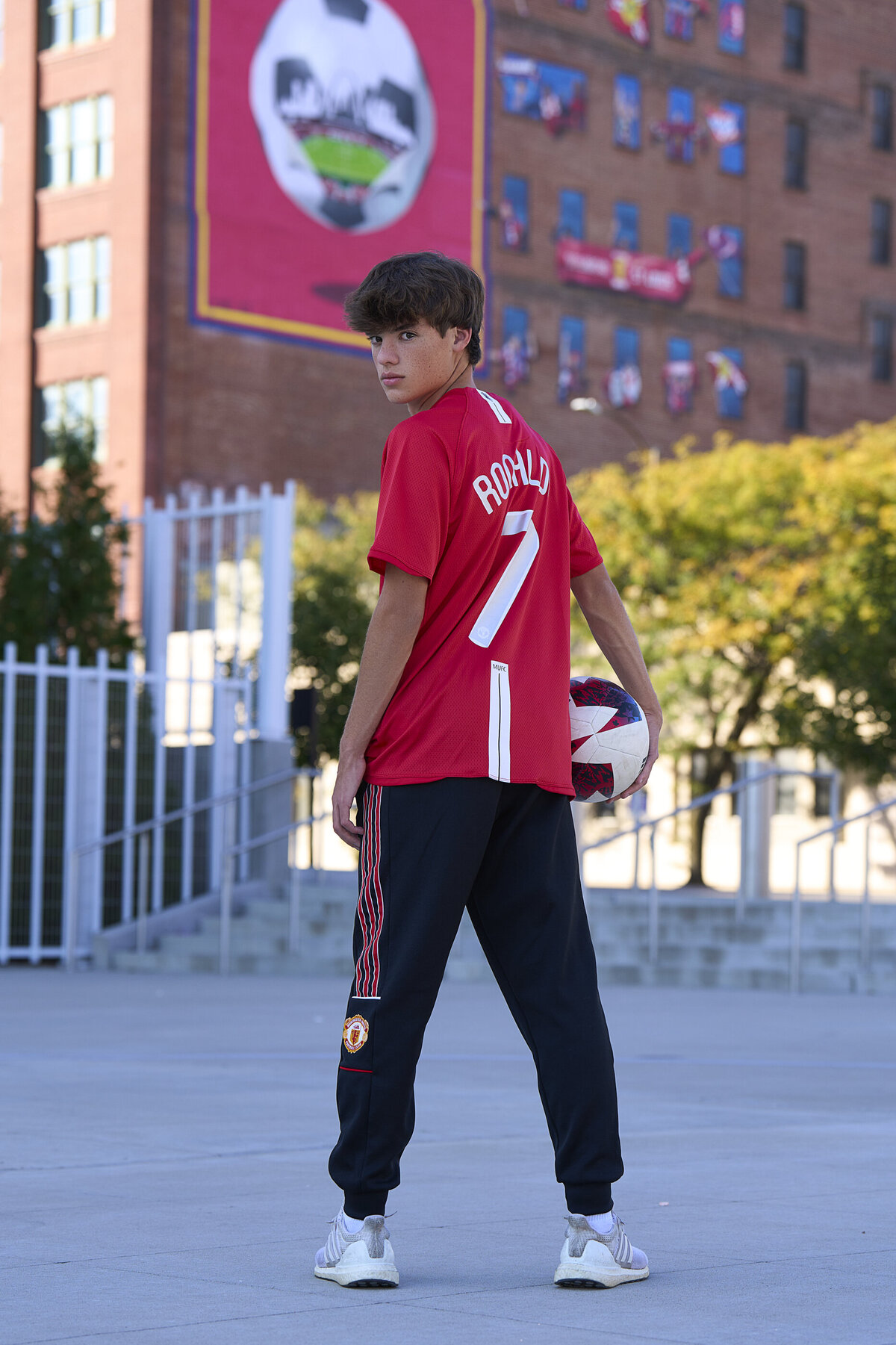 St. Louis senior photographer. senior guy soccer photos. Blanca Parciak Photography _58 (25)