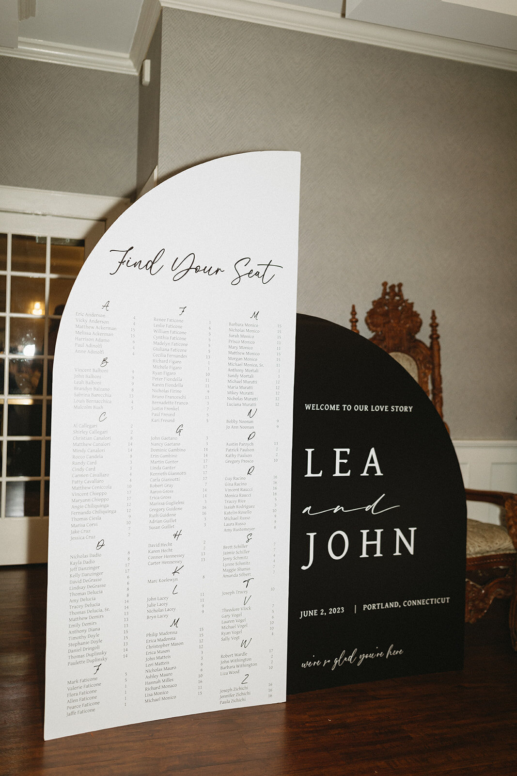 wedding-seating-chart-at-saint-clements-castle