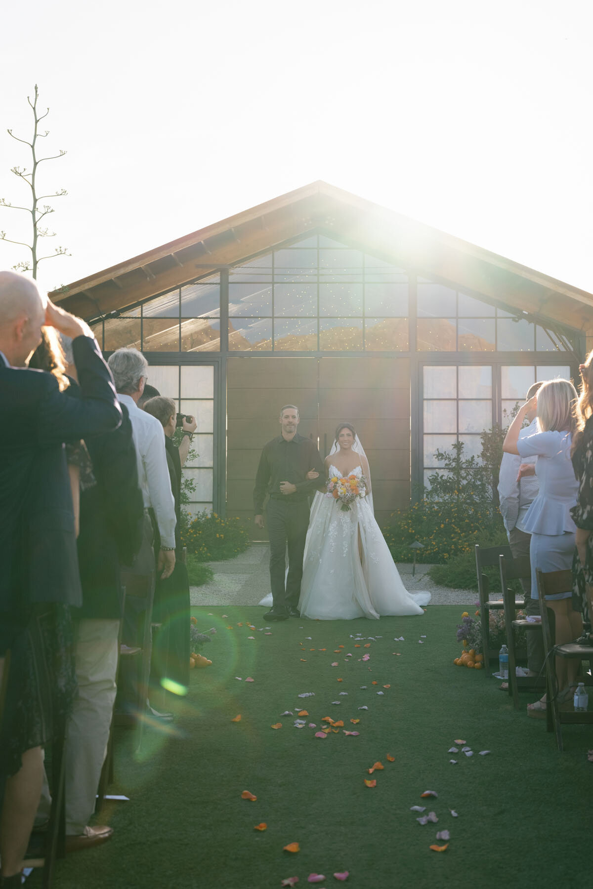The Paseo Phoenix Arizona outdoor wedding scene