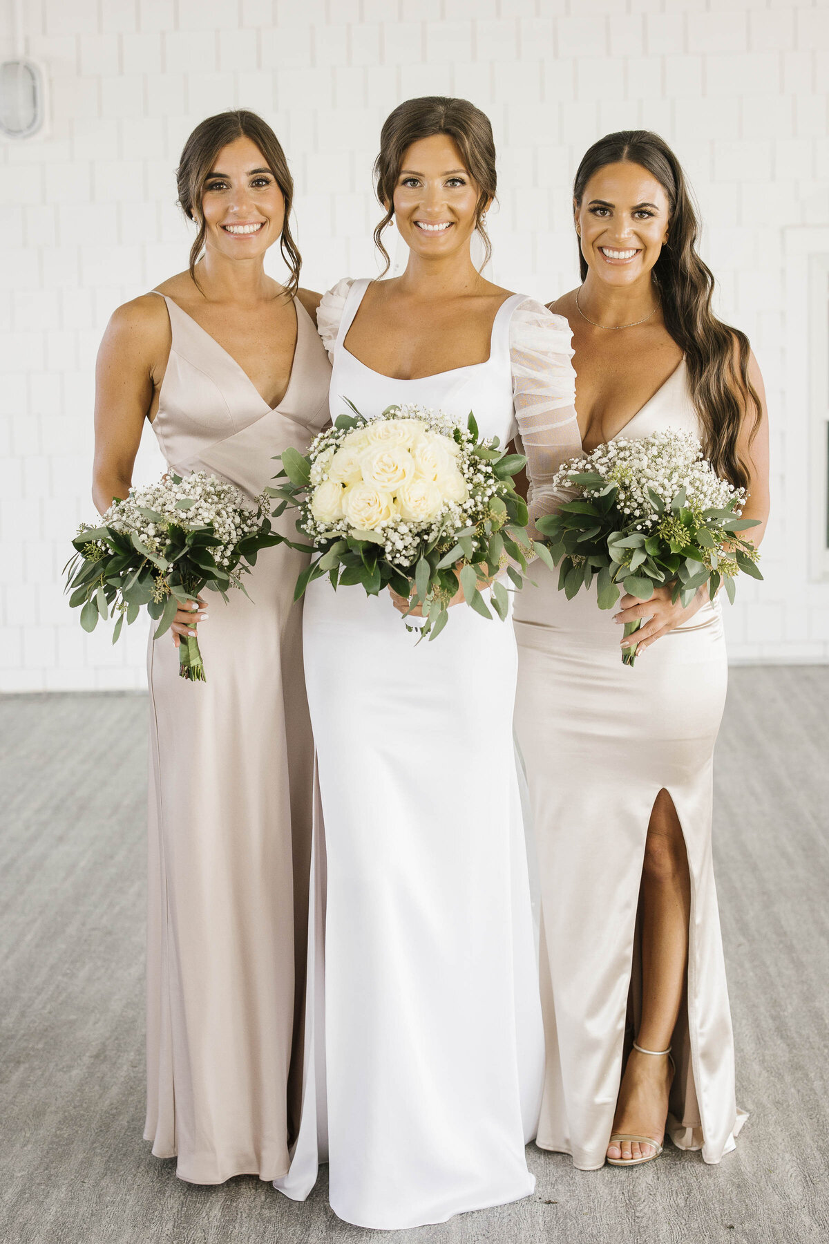 Beach Club Modern Chic Wedding with Touches of Pearl and Gold - Top East Coast Wedding Photography - Ashley Mac Photographs - New Jersey - New York - Connecticut - Rhode Island -42