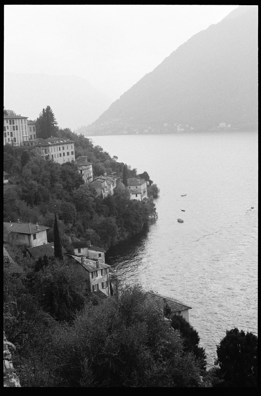 Flora_And_Grace_Lake_Como_Editorial_Film_Wedding_Photographer (61 von 84)