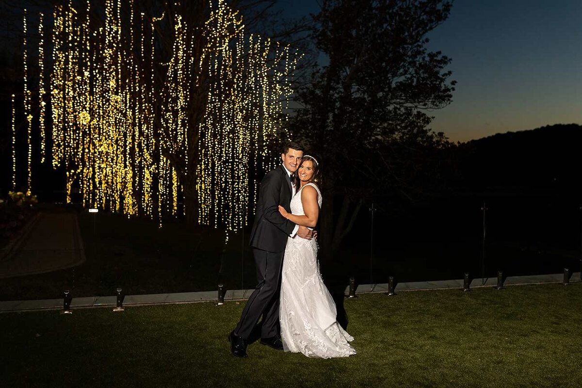 Outdoor-lit-trees-at-diamond-creed-farms-in-nashville-tennessee