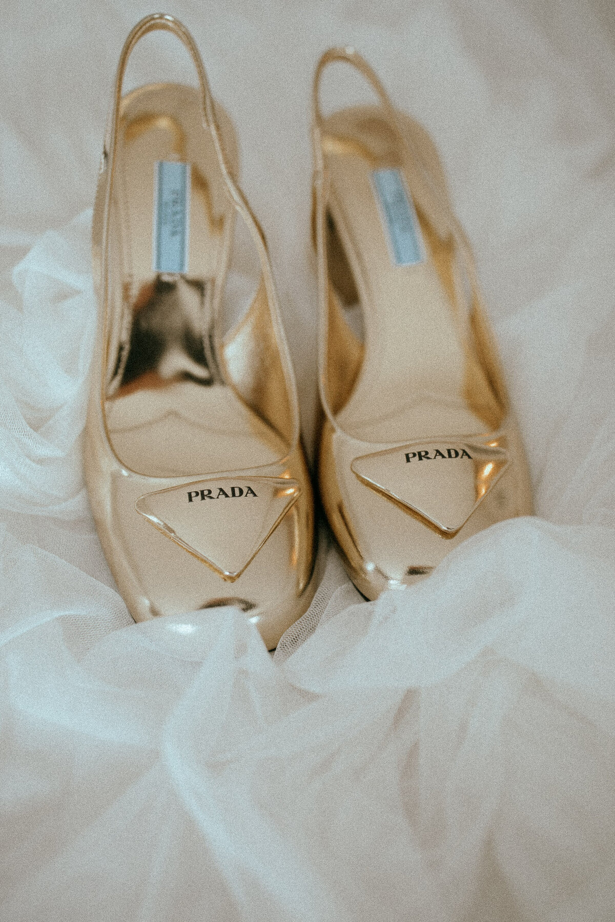 Prada_bridal_shoes_Raphaelle_Granger_Montreal_Toronto_Europe_Luxury_wedding_photographer-1