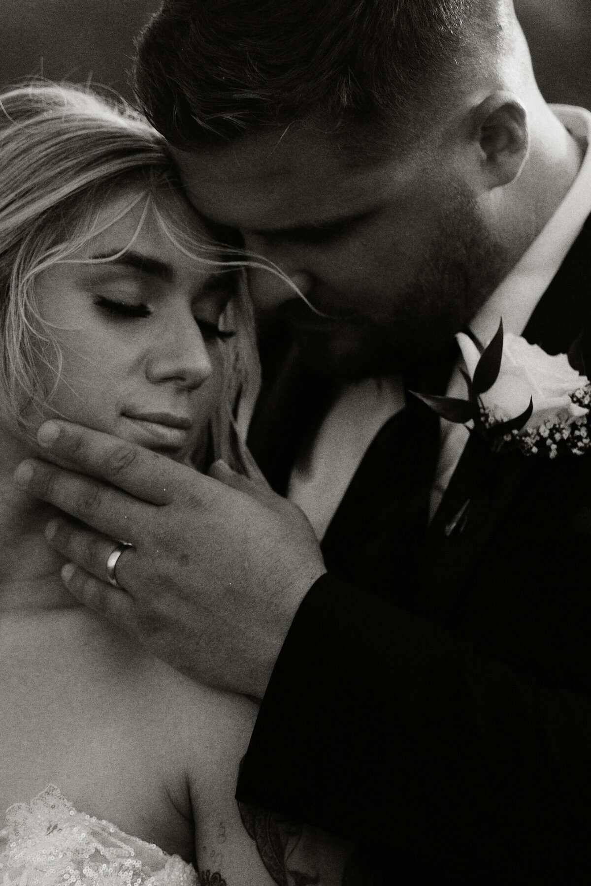 TheVGs_Bride+Groom-057.5B