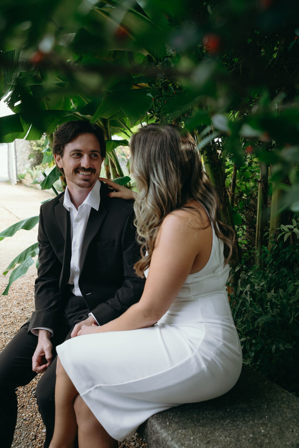 meredith-michel-photography-romantic-garden-engagement-richmond-va