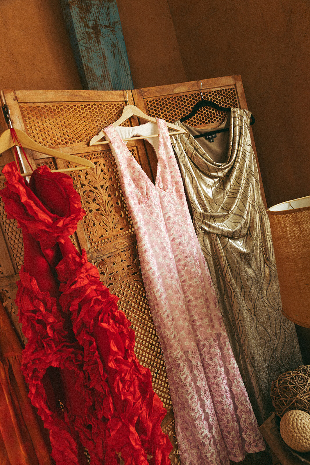 Faye-Fern-Creative-GoldenVibesPhoto-Sacred-Sands-Joshua-Tree-Wedding-Richie-James-Clara-Critchfield-Details-07