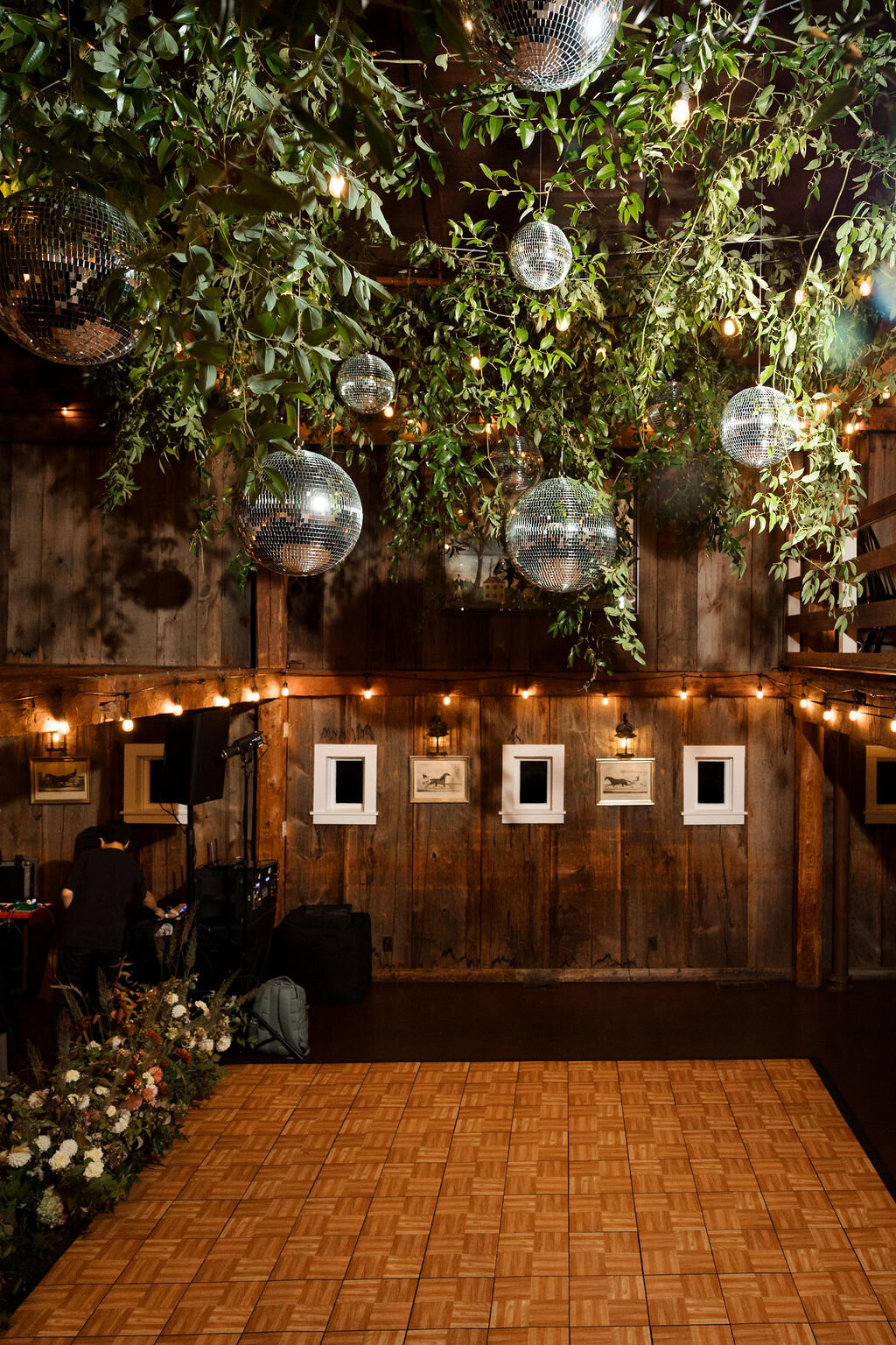 Sarah-Kevin-Gold-Wing-Photography-Vermont-Wedding-Grafton-Inn-Fall-Previews-88