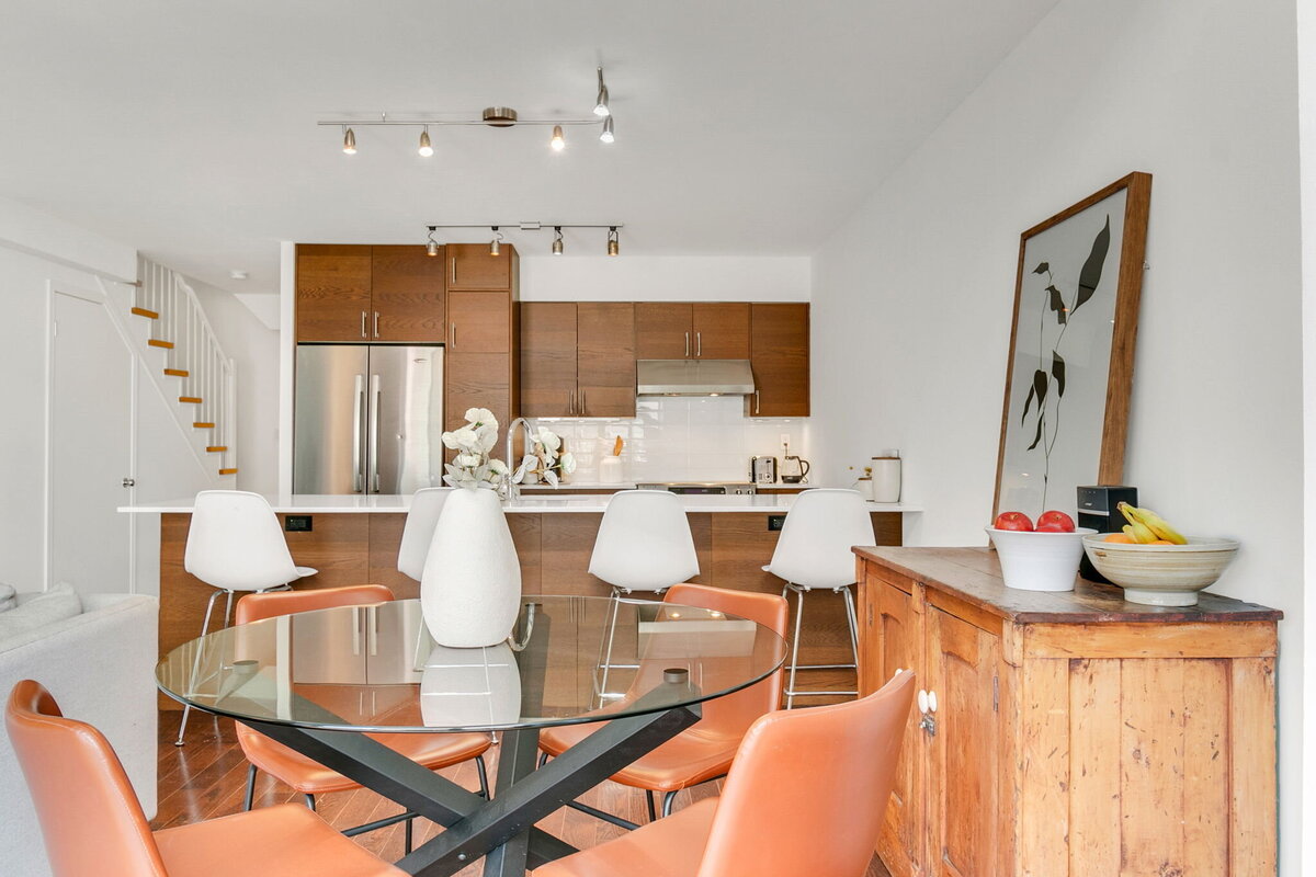 18-web-or-mls-12_006_Dining Room