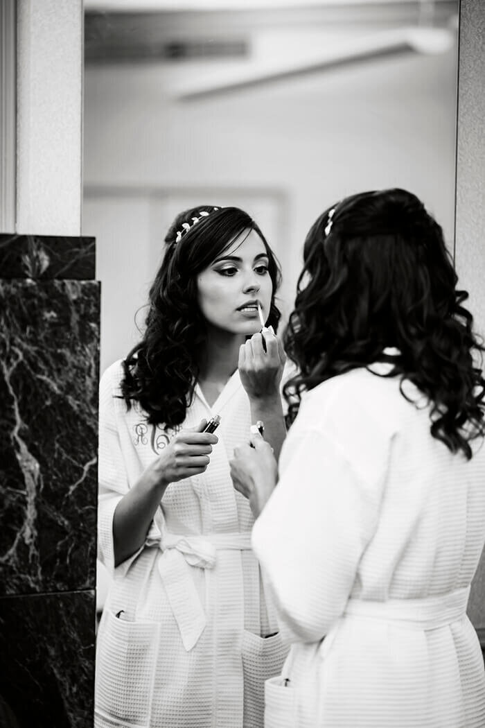 bride-lipstick-mirror-robe