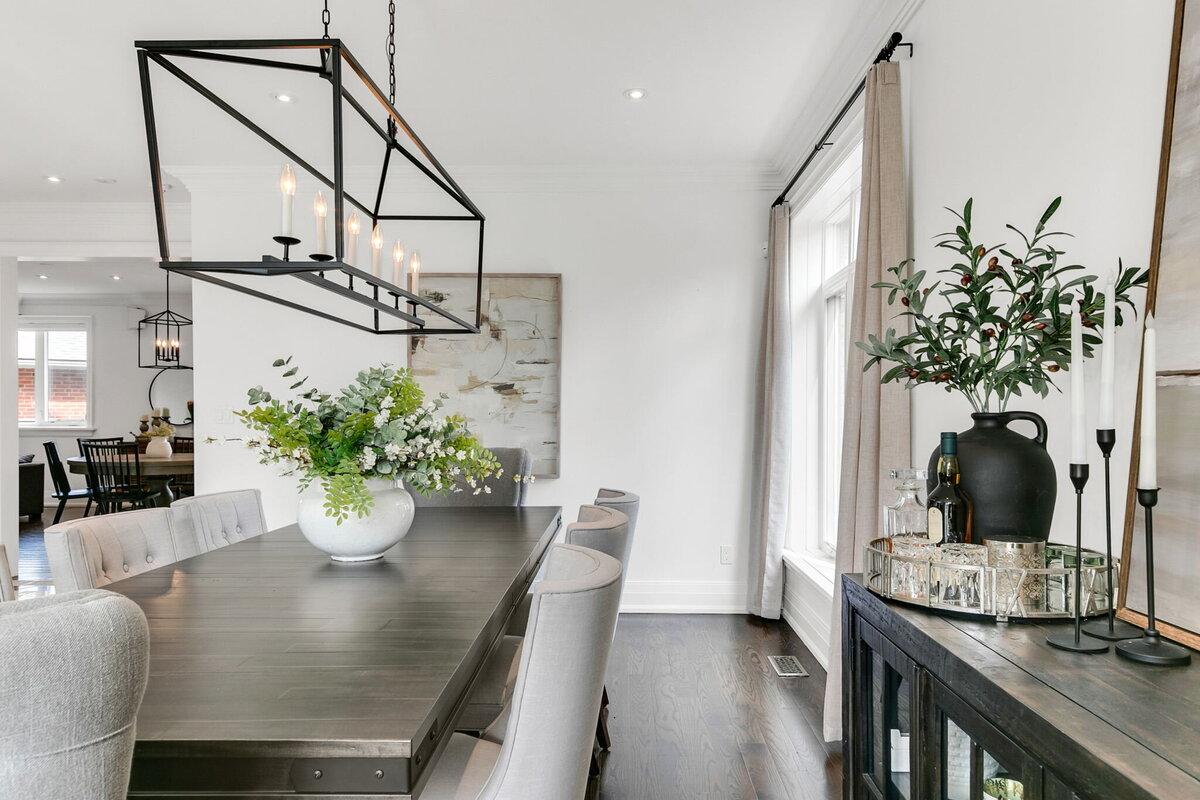 22-web-or-mls-12_007_Dining Room