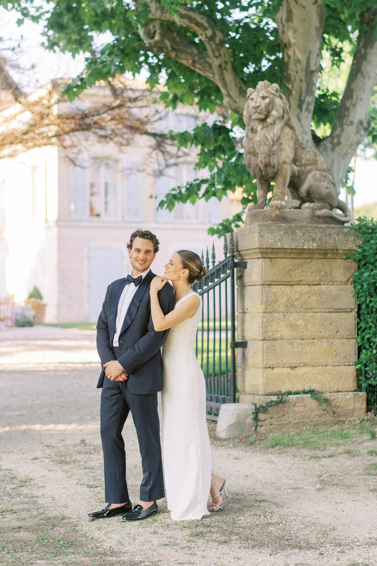 Maïlys Fortune Photography Husband Wife Wedding Weddings Photography France Switzerland Italy Timeless Dreamy Imagery Bilingual French English Destination Weddings Destination Wedding Provence French Riviera Paris Lake Como Tuscany89