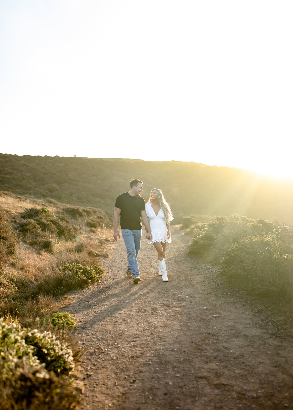 10292022_Julia+JadenEngagements_RodeoBeachCA_AnjaJensenPhotography-113