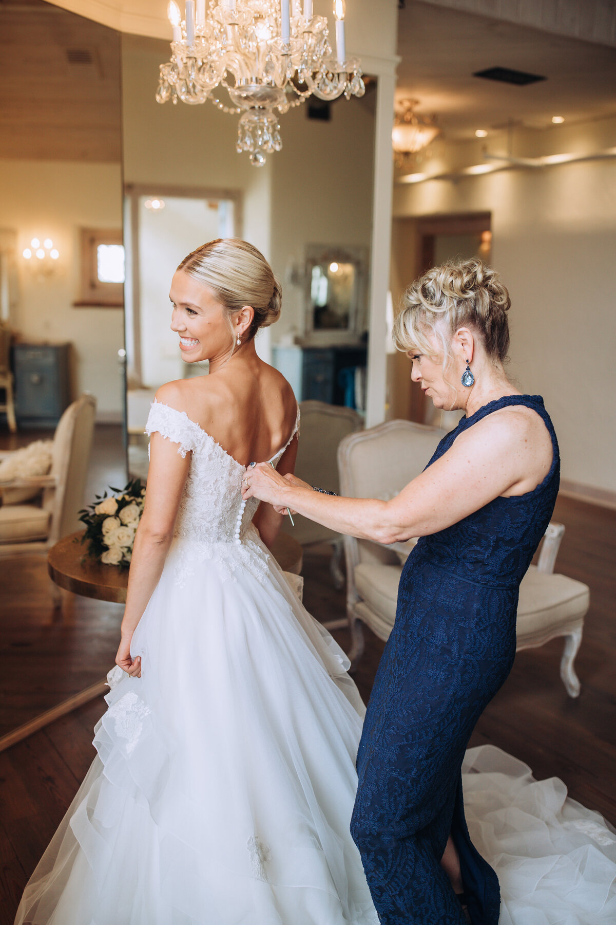 EmmaandBrett_BavariaDowns_FlowEventGroup_GettingReady(132of220)