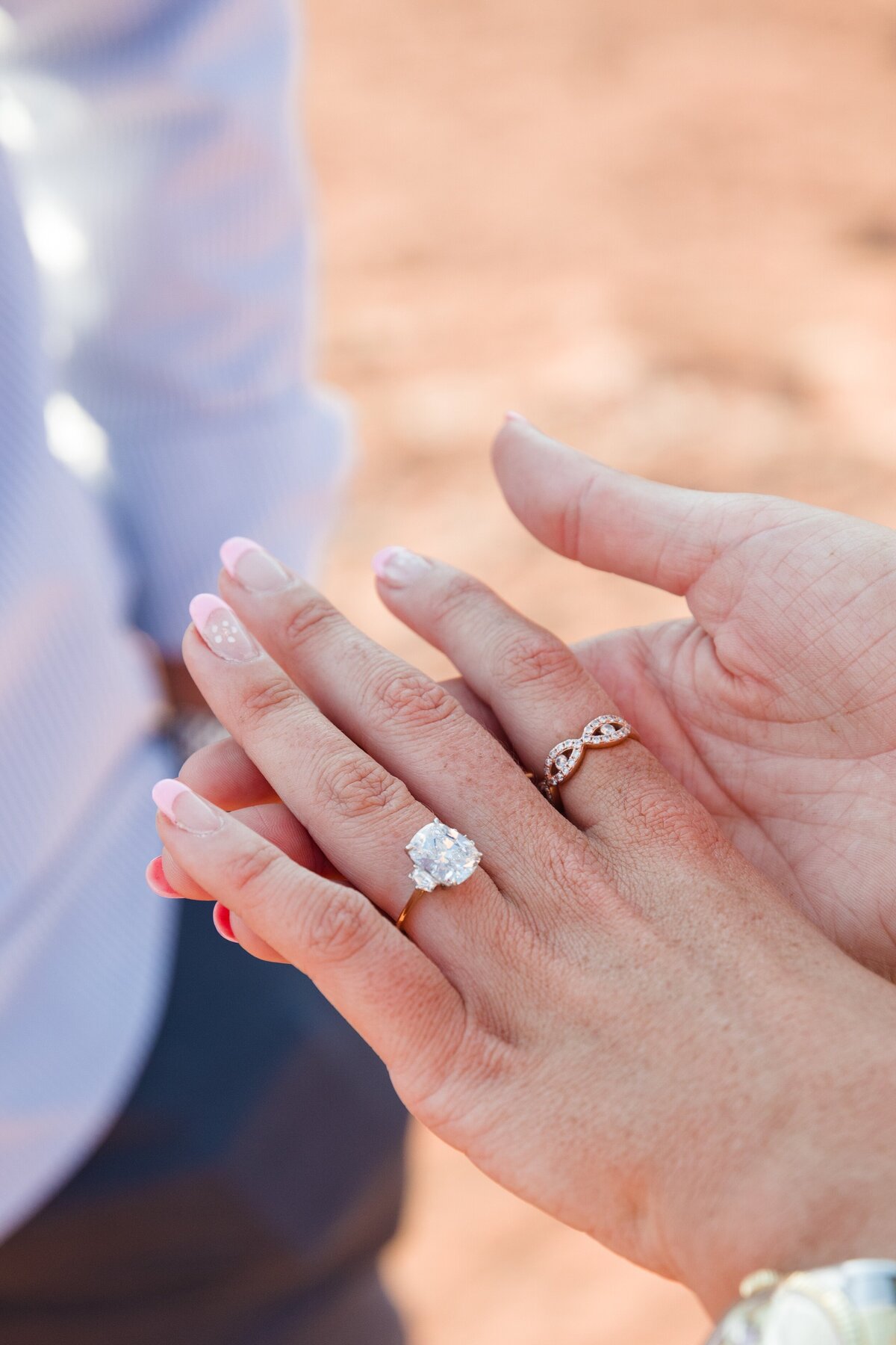 Bell_Rock_Proposal_Sedona_AZ_Danielle_Holman_Wedding_Photography_0010