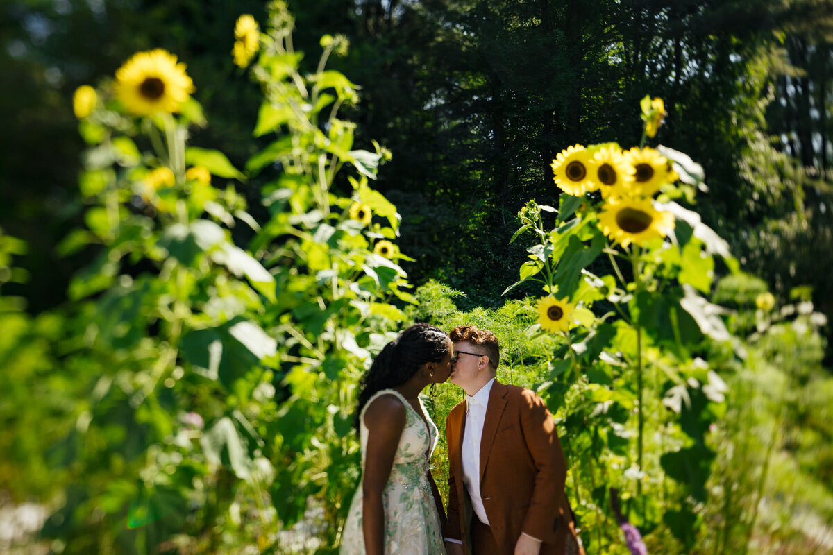 The-Inn-at-Stockbridge-Elopement-Alexis-Lindsey-Tiny-House-Photo-37