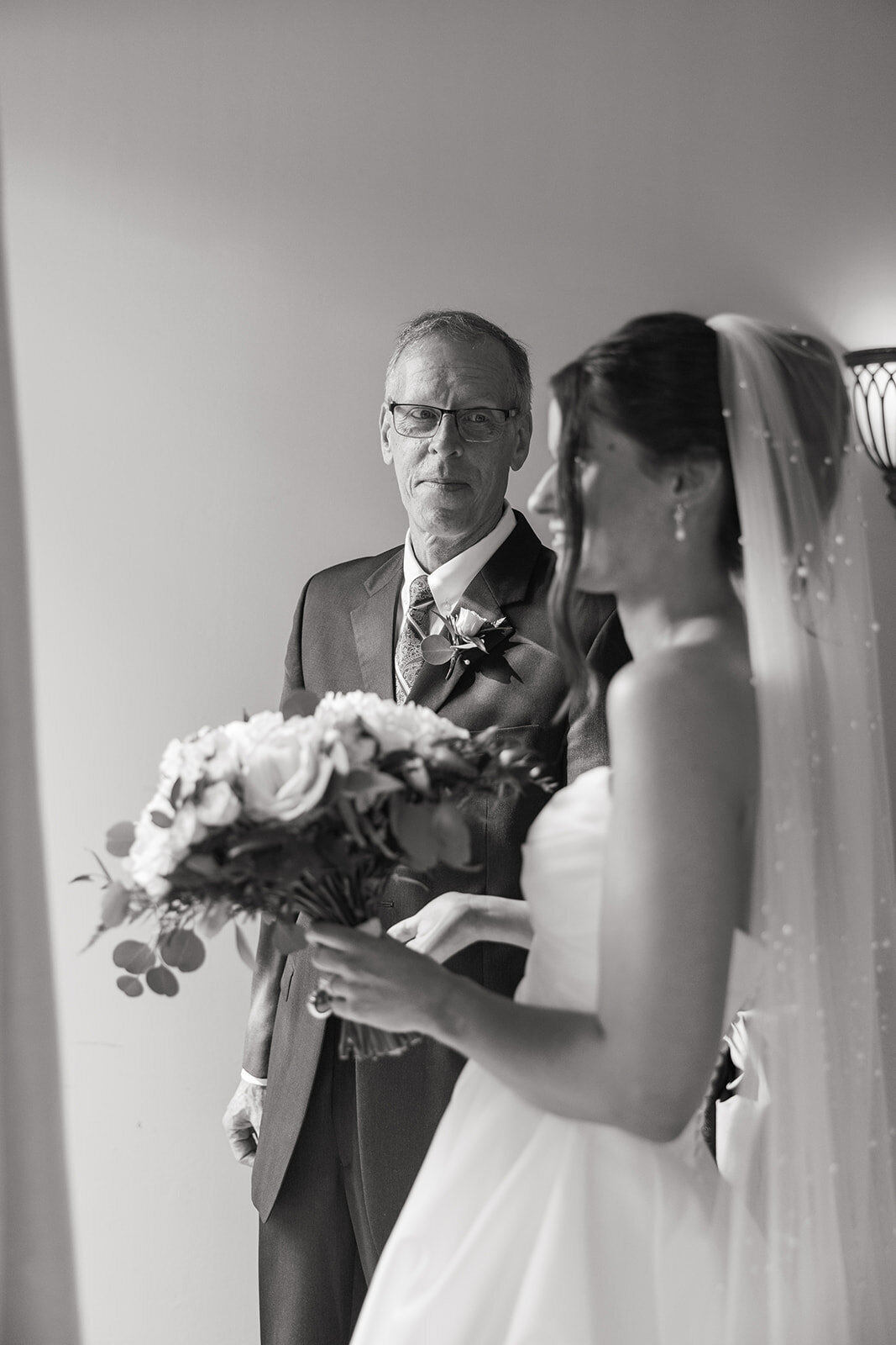 Club-at-Corazon-Wedding-ColumbusOhio-JNBroski-OliviaCasey068