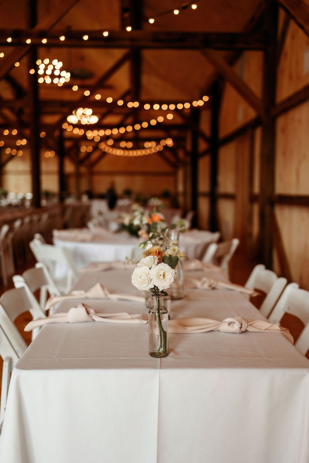 raymond-farm-new-hartford-ct-barn-wedding-flowers-centerpieces-tableware-rentals-petals-plates-2