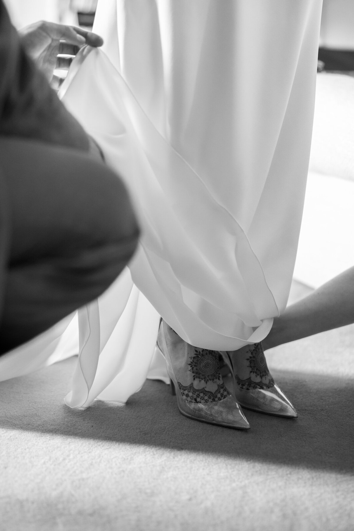 Bridal prep at Sezincote wedding