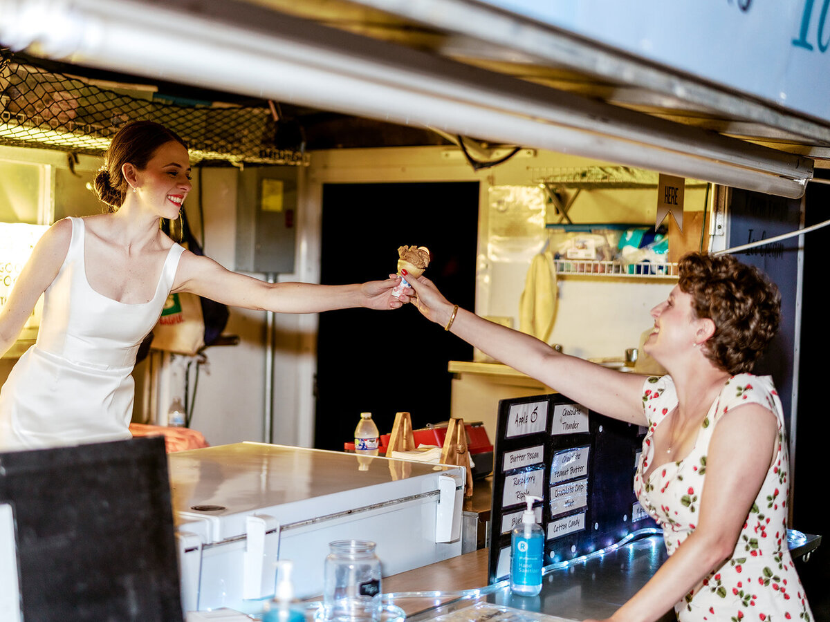 Meghan-Evan_Tyler-Hill-Camp-Wedding_Jessica-Manns-Photography-797
