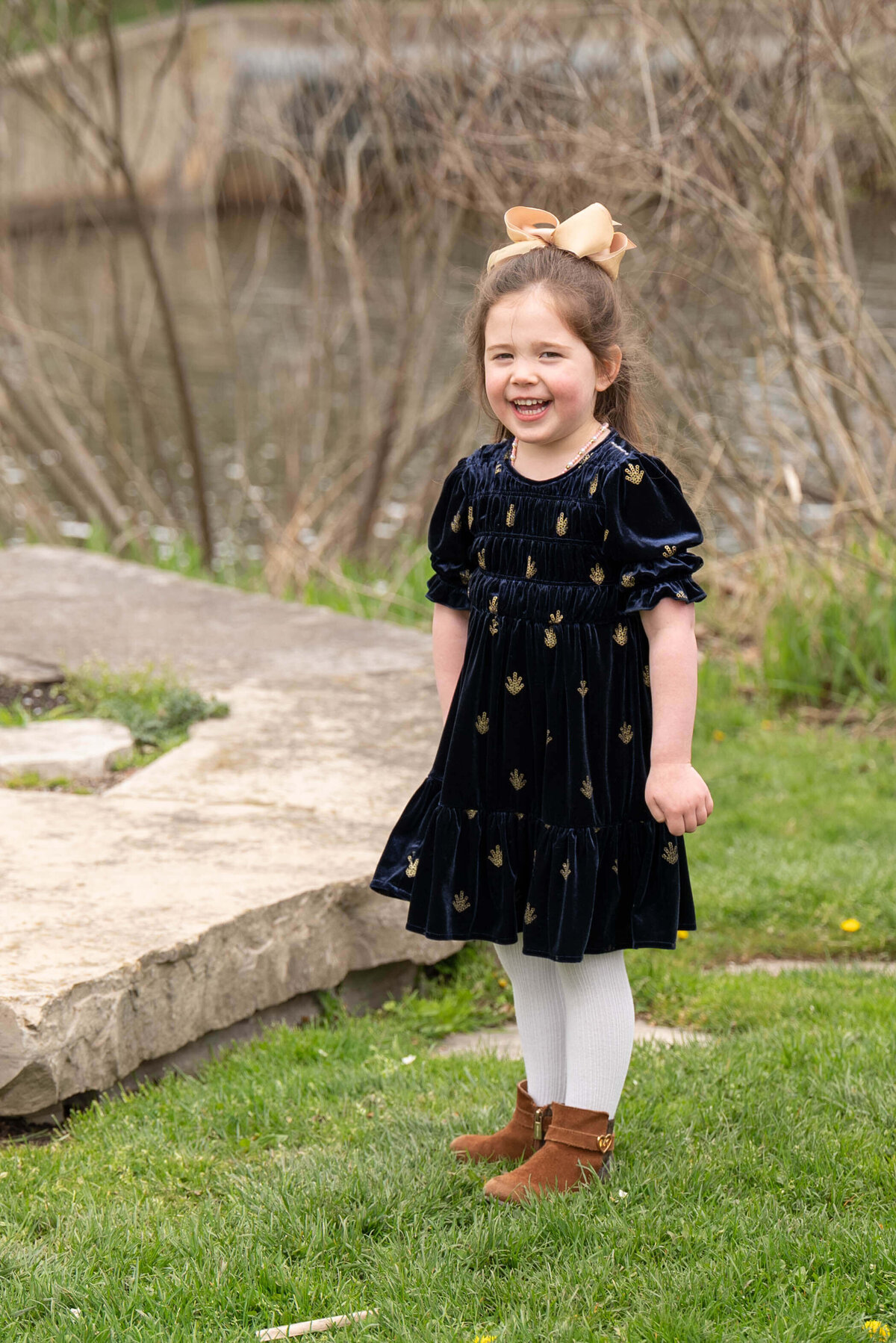 Quarton-Lake-family-Birmingham-laughingjpg