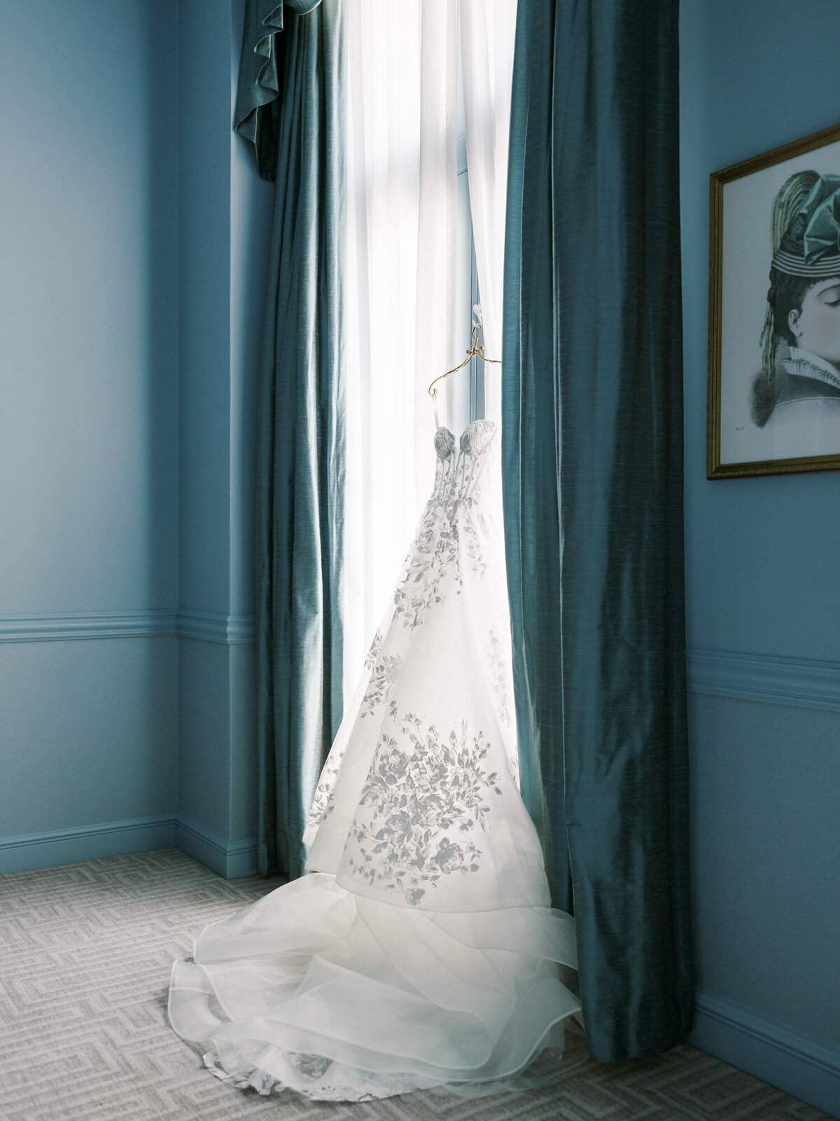 anne-troxel-photography-luxury-pittsburgh-wedding-nemacolin-woodlands-lgbtq-light-and-airy-13