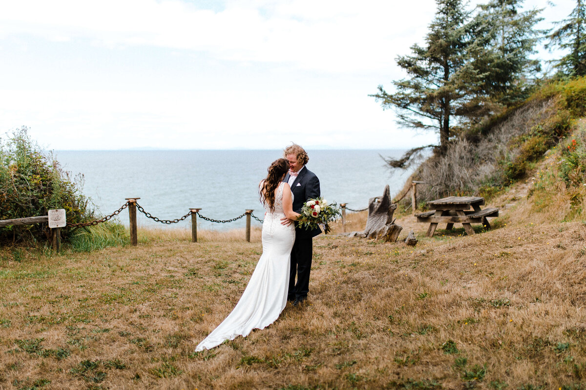 Bride and groom on vashon island