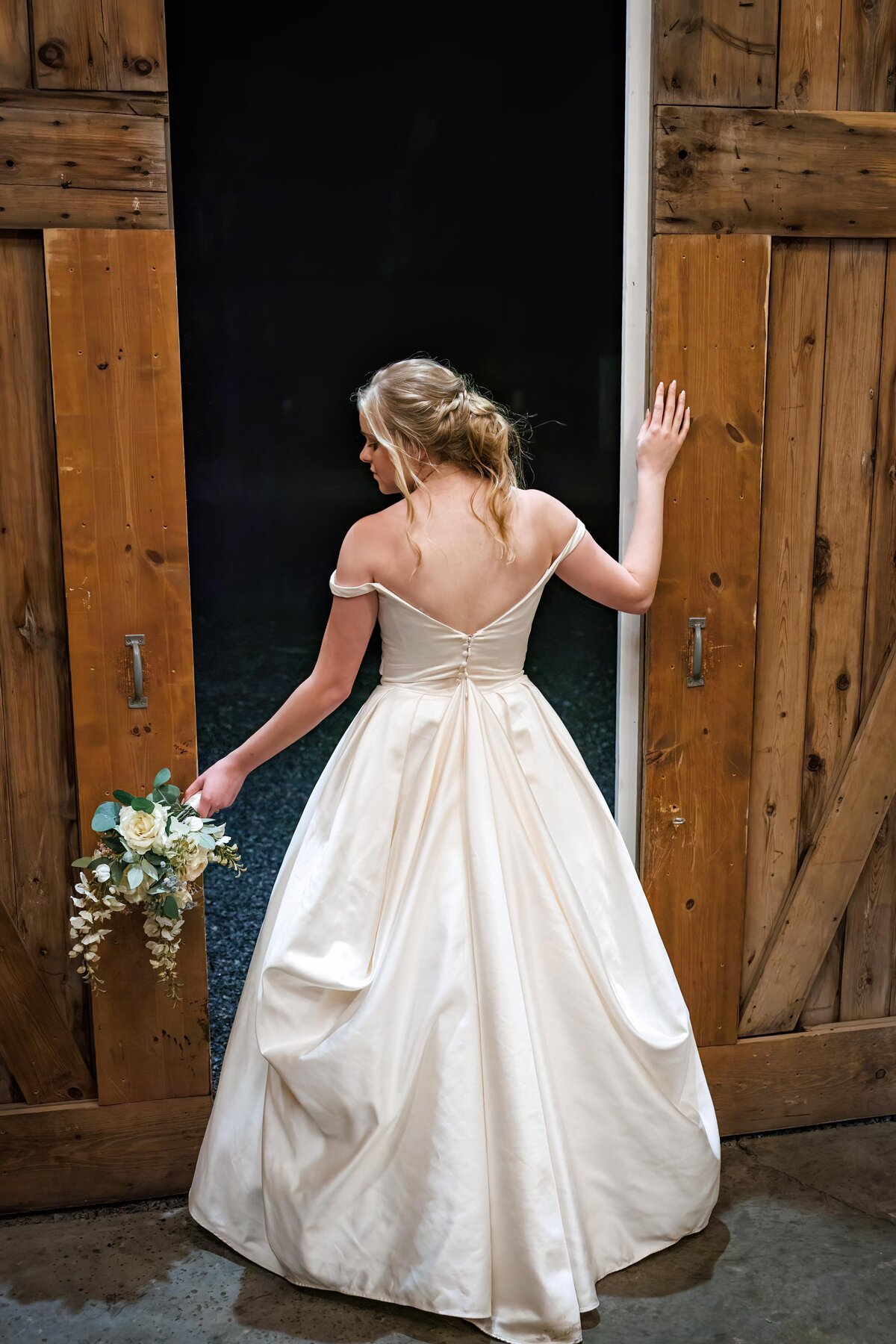 35-RaeganLiam-Wedding-Photographer-St-Cloud-Brainerd-MN-MindiJenningsPhotography