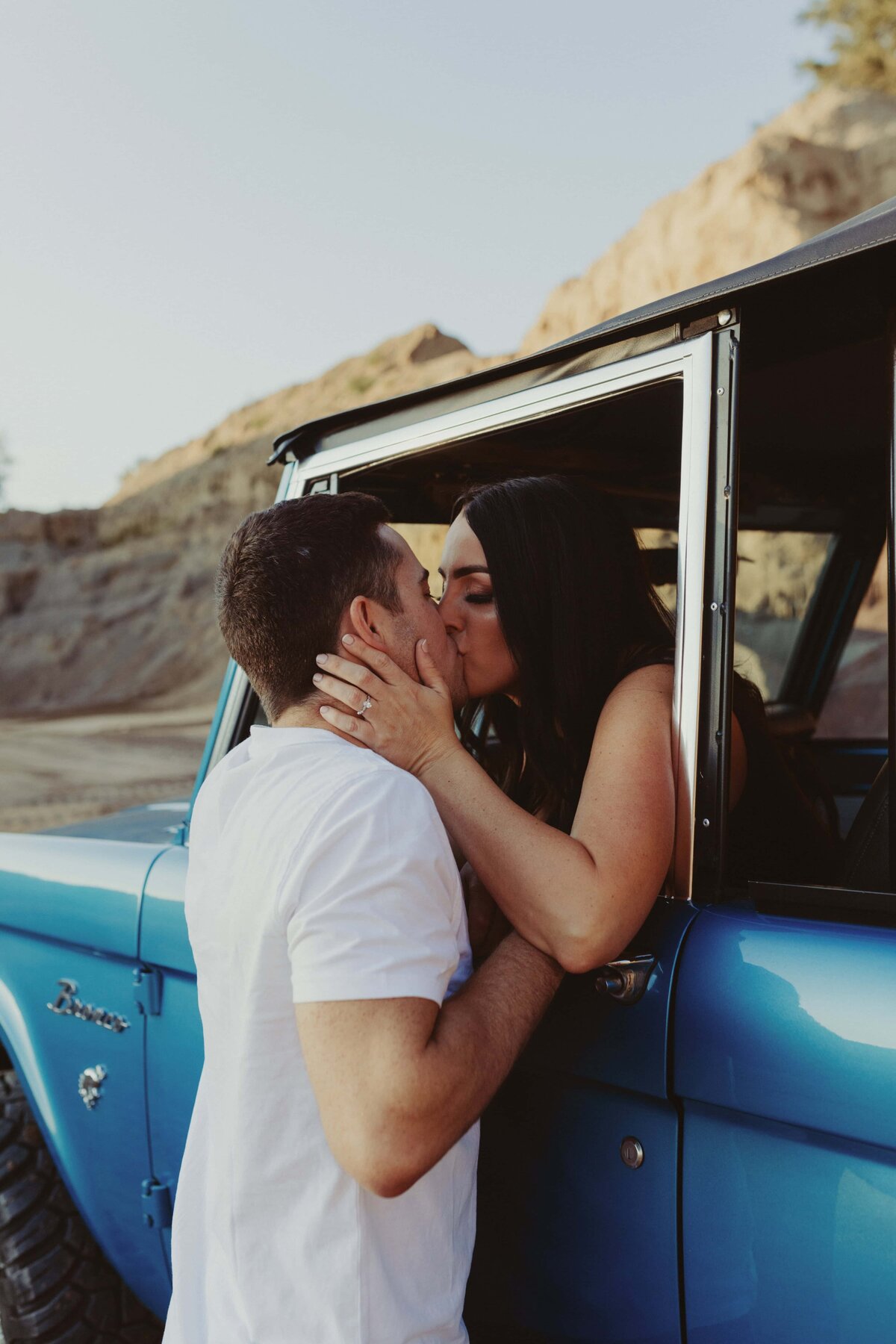 Romantic-Summer-Engagement-Portraits-32