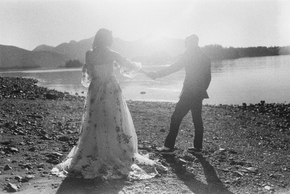 Alaska-Elopement-Photographer