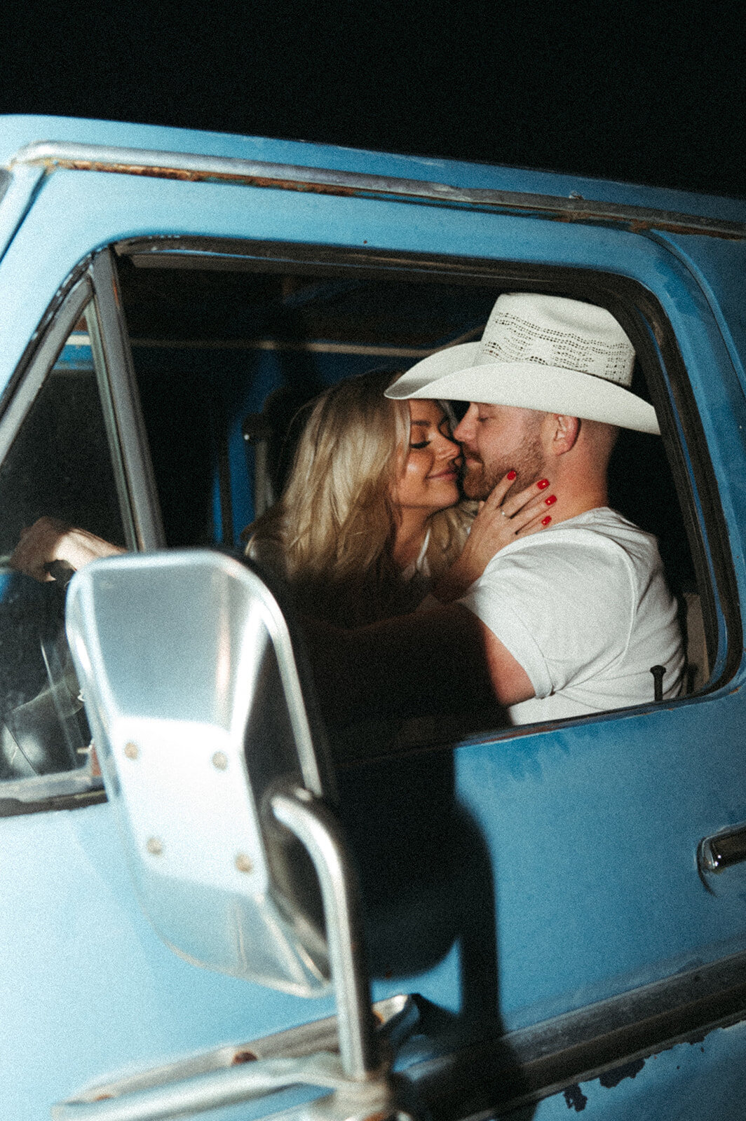 presley-gray-nighttime-western-montana-engagement0226